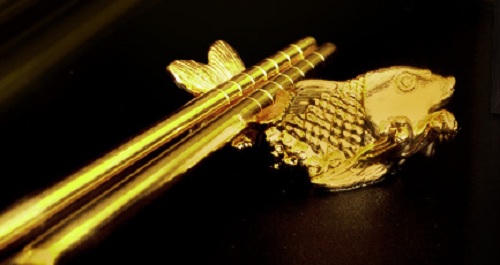 Rộ mốt quà tặng dát vàng tiền triệu cho lễ Valentine