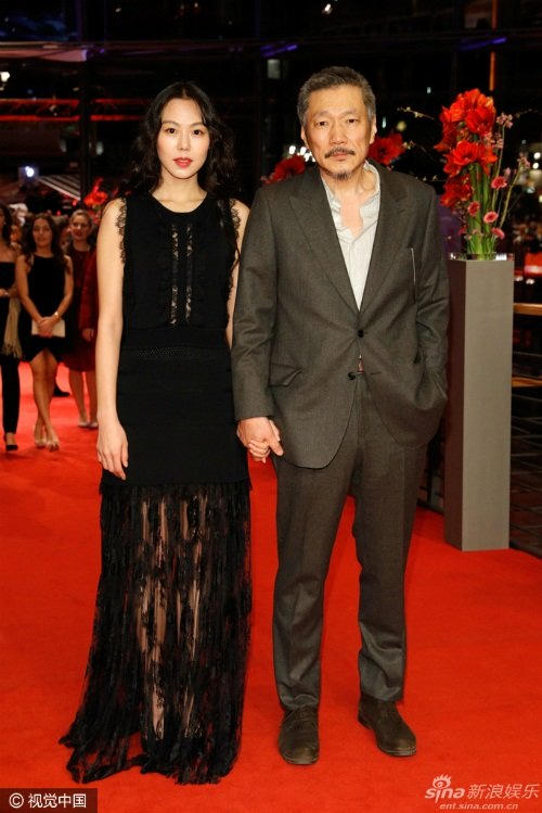 'Nóng' chuyện ngoại tình của đạo diễn U60 và diễn viên phim 18+