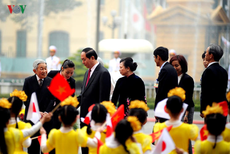 Việt Nam long trọng đón Vua và Hoàng hậu Nhật Bản