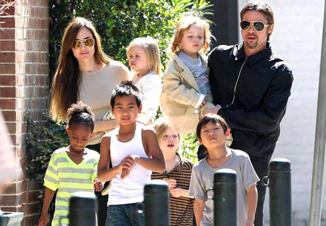 Brad Pitt tâm sự với vợ cũ khi ly hôn Angelina Jolie
