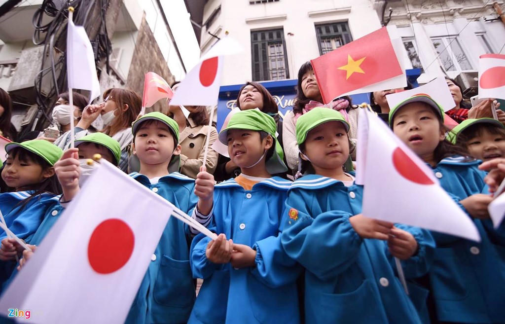 Văn Miếu - Quốc Tử Giám ấm áp hơn nhờ Vua và Hoàng hậu Nhật Bản 