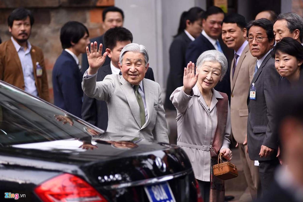 Văn Miếu - Quốc Tử Giám ấm áp hơn nhờ Vua và Hoàng hậu Nhật Bản 