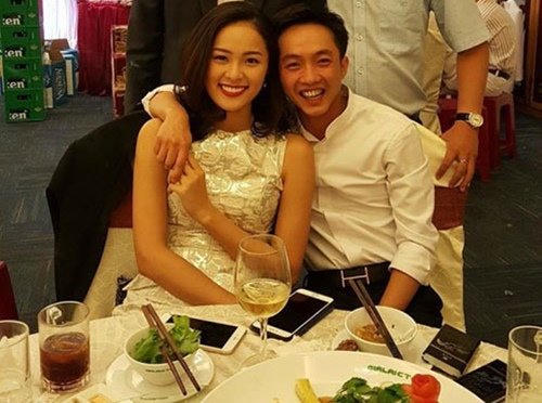 Xôn xao vì bó hoa của Hạ Vi