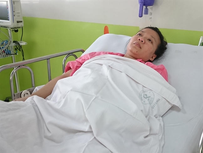 Nghị lực thép của thai phụ 8 tháng bị xe tải chèn qua bụng