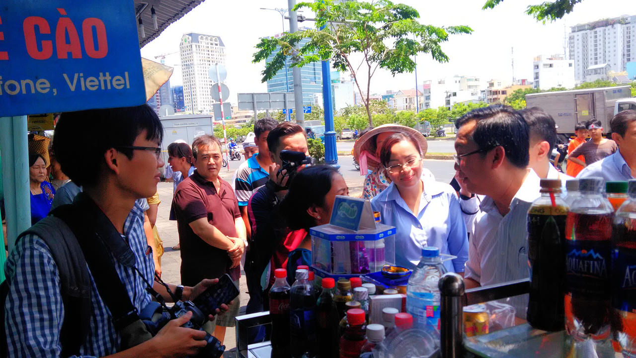 Chủ tịch quận vận động tiểu thương TP HCM trả lại vỉa hè