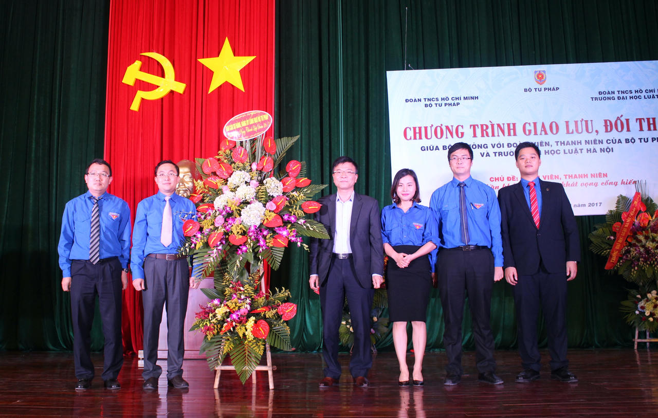 Bộ trưởng Lê Thành Long cổ vũ thanh niên cống hiến cho ngành Tư pháp