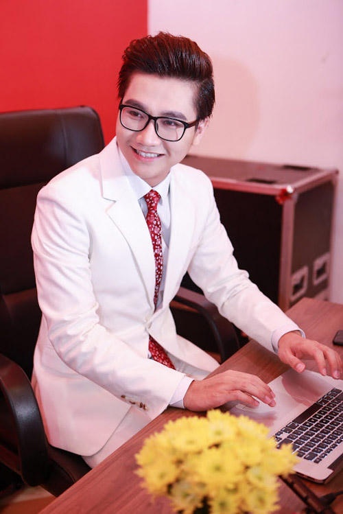 Chuyện riêng MC Công Tố khiến mọi người bất ngờ