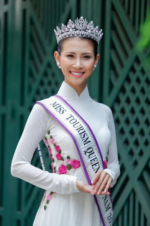 Á khôi 2 Liên Phương không muốn thay thế Nguyễn Thị Thành