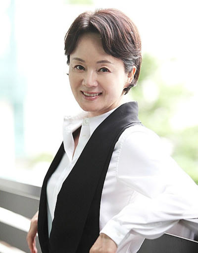 Diễn viên 'Mặt trăng ôm mặt trời' qua đời vì ung thư