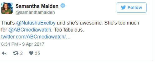 Nữ MC mải mê nghịch bút trong bản tin ghi hình trực tiếp