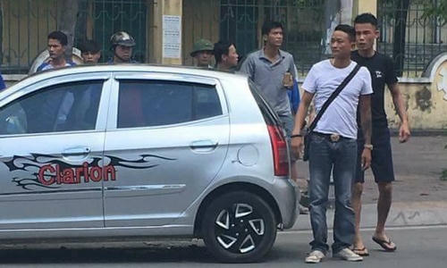 Hiệp Gà đâm xe xuống ruộng, nghi do uống rượu