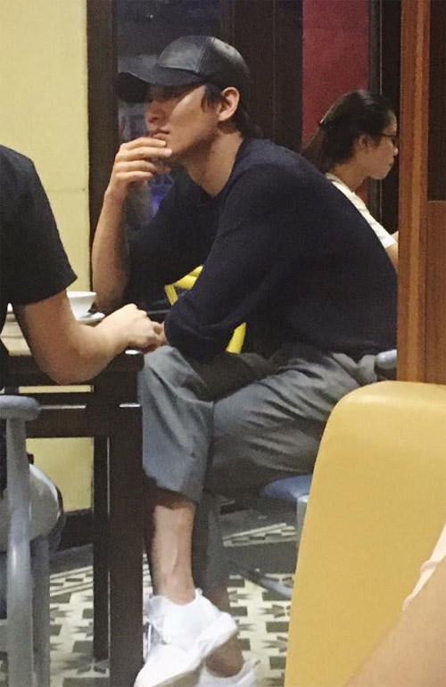 Mỹ nam 'Chuyện tình Hardvard' bất ngờ xuất hiện ở Hà Nội