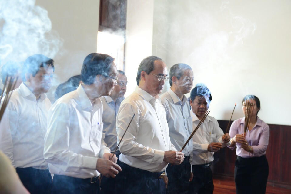 Tân Bí thư Nguyễn Thiện Nhân làm gì trong ngày đầu nhậm chức?