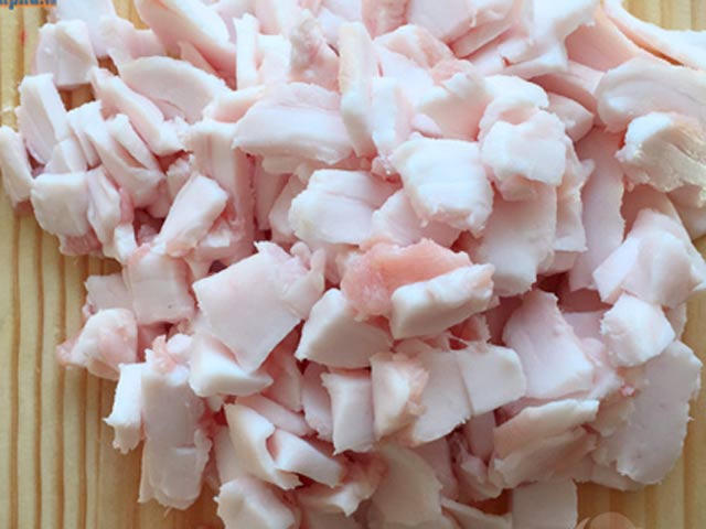 Tóp mỡ rim mắm tuyệt ngon cho ngày mưa gió