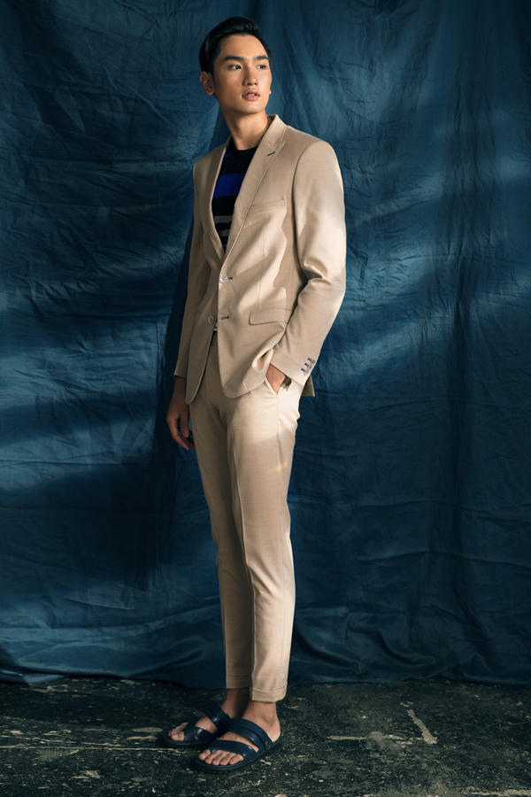 Trang phục linen tôn nét thanh lịch cho nam giới