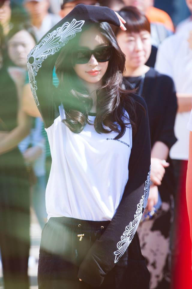 Thù lao Thành Long, Lưu Đức Hoa chưa bằng nửa Angelababy?