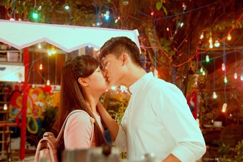 Midu, Harry Lu ngầm công khai tình cảm trên Facebook?