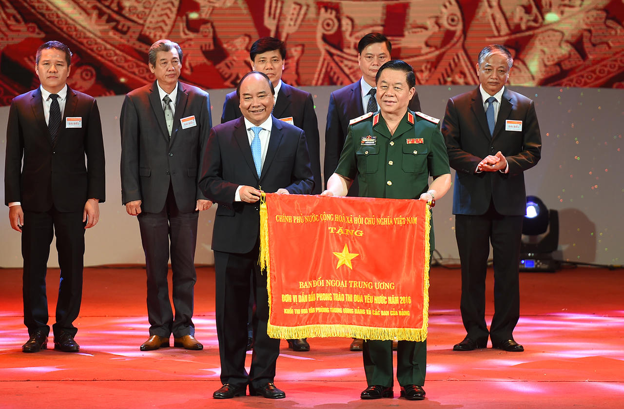 Lãnh đạo Đảng, Nhà nước tiếp thêm động lực cho các tấm gương điển hình