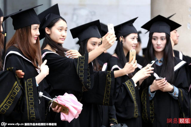 Nữ giáo sư Trung Quốc bị tố ép nam sinh quan hệ nhiều năm