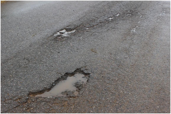 Phú Thọ: Đường dân sinh 'oằn mình' gánh xe né trạm thu phí