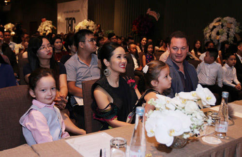 Cuộc sống bên phi công trẻ của 'bống' Hồng Nhung thế nào?