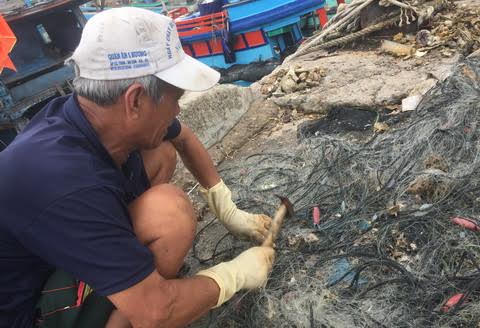 Nghề 'lạ' trên đảo Nam Du thơ mộng