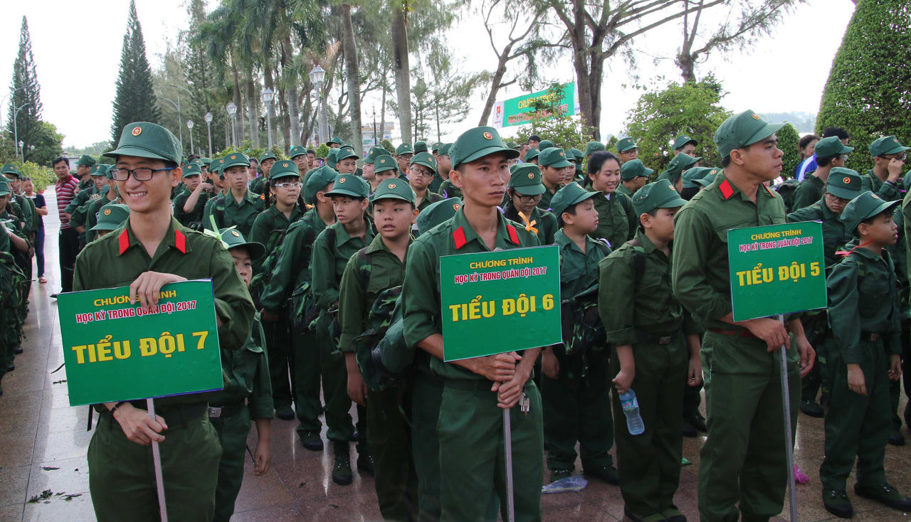 Hơn 120 học trò Cần Thơ lên đường... nhập ngũ