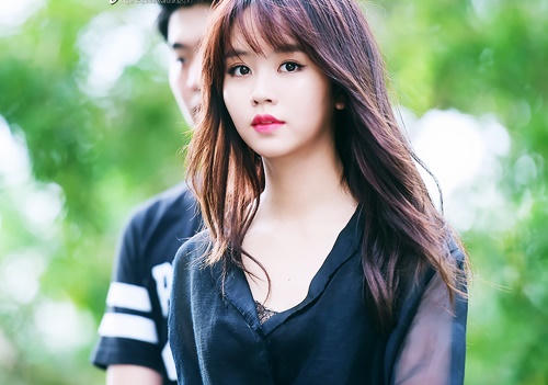 Nhan sắc mỹ nhân 18 tuổi đang khuynh đảo màn ảnh Hàn