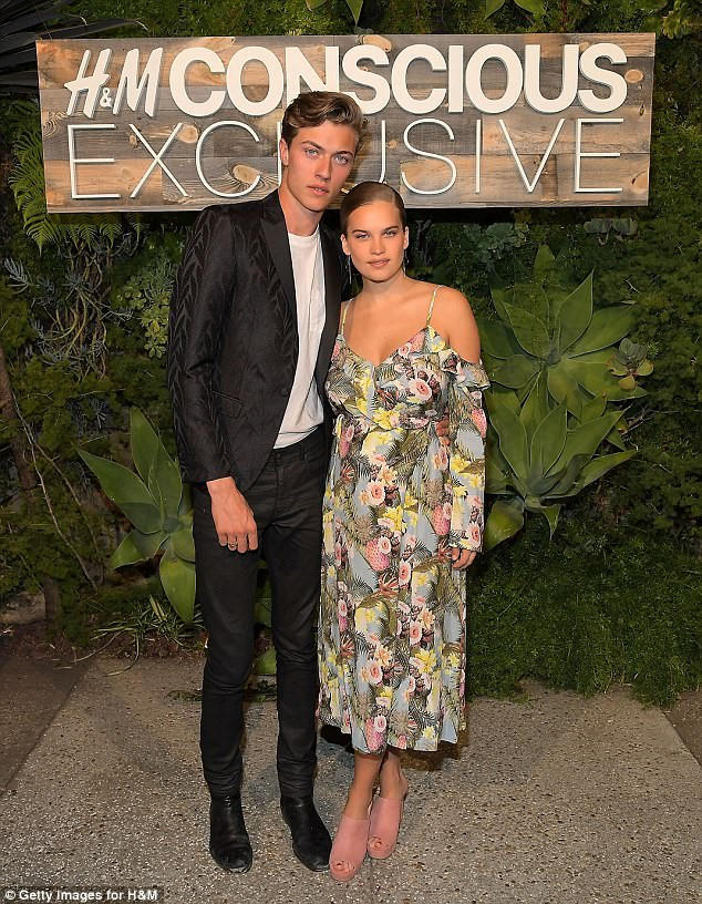 ‘Hoàng tử làng mẫu’ làm bố ở tuổi 19