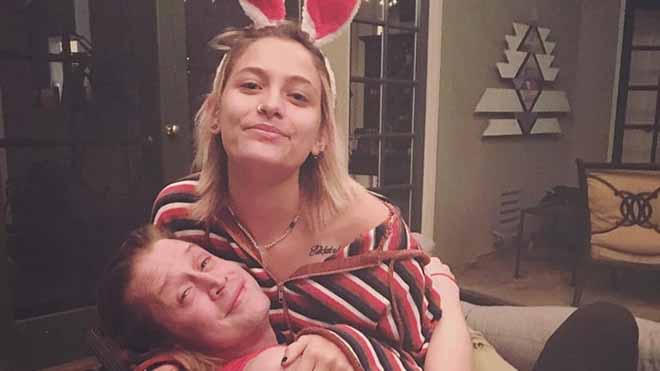 Sao 'Ở nhà một mình' khoe ảnh thân mật với con gái Michael Jackson