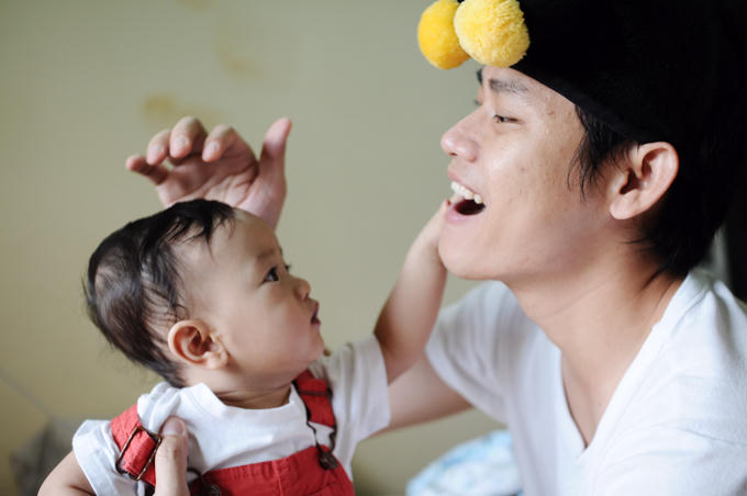 MC Hồng Phúc suýt mất con trai khi mới chào đời