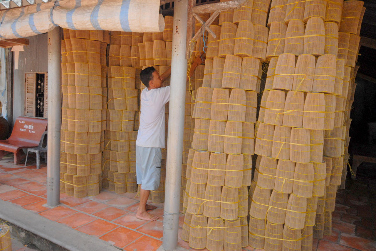 Làng nghề hồi sinh náo nức chờ 'hốt tiền' mùa lũ lớn ĐBSCL