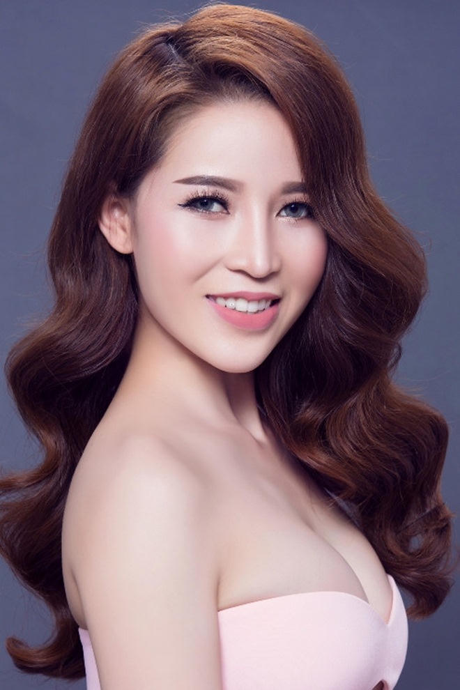 Người đẹp thi cho có danh hiệu Hoa khôi để bán dâm giá nghìn đô?