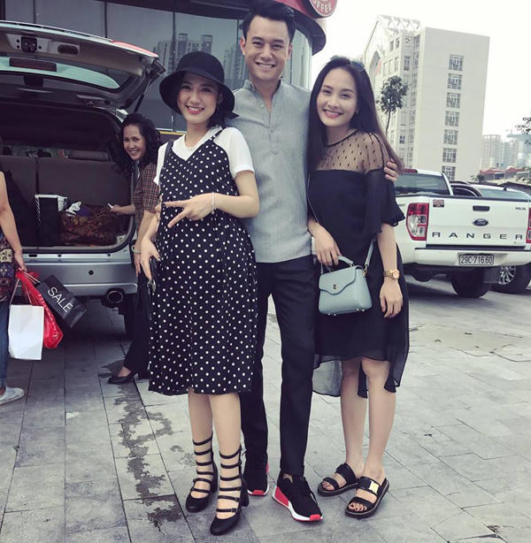 Không tiền, xa người thân, Trang Cherry bị 'đề nghị khiếm nhã'