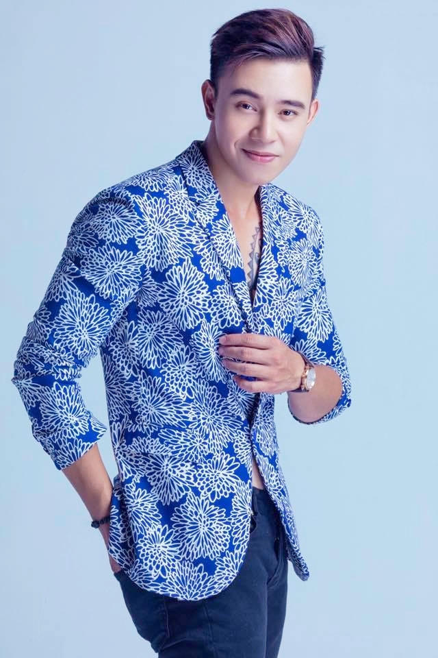 Ca sĩ Đông Hùng cầu cứu vì món nợ hàng tỷ đồng của mẹ