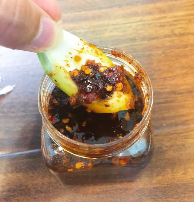 Bán cả tạ xoài cóc một ngày chỉ nhờ “nước chấm thần thánh”