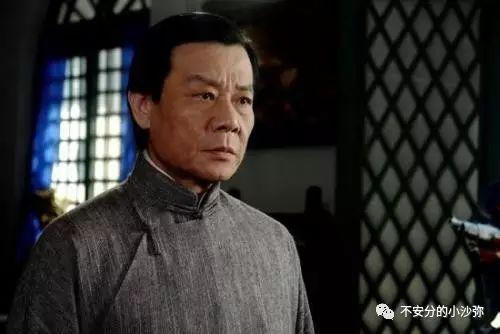 Nam diễn viên có hai vợ sống chung một nhà hòa thuận như chị em