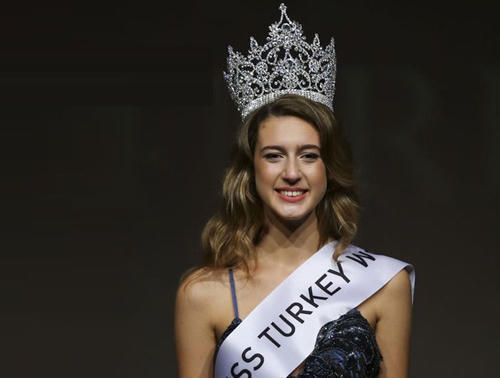 Hoa hậu bị tước vương miện sau một ngày đăng quang