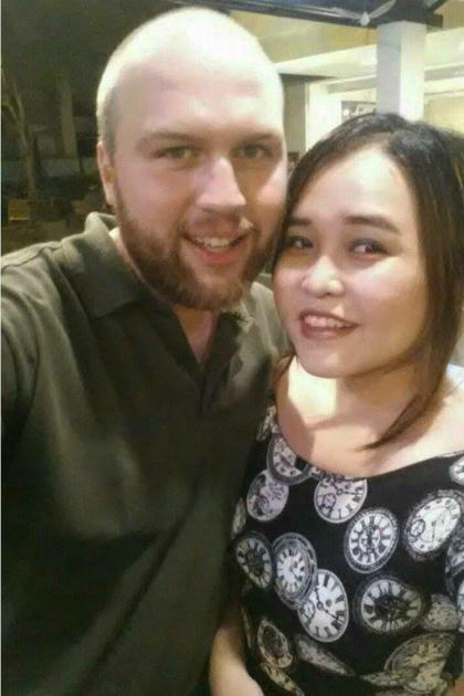 chang-ky-su-duc-het-so-cuoi-vo-sau-tieng-set-ai-tinh-voi-co-gai-viet