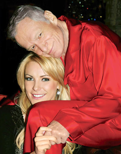 vo-kem-60-tuoi-cua-hugh-hefner-toi-yeu-anh-ay-rat-nhieu