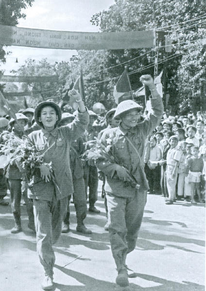 Những khoảnh khắc lịch sử ngày Giải phóng Thủ đô 