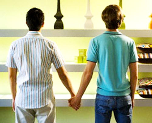 noi-long-nguoi-cha-ep-con-trai-dong-tinh-sinh-con