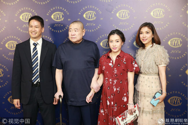 ty-phu-66-tuoi-hong-kong-chong-gay-dua-vo-bau-di-su-kien-3