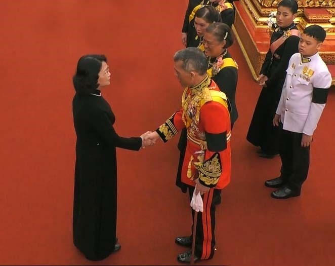 Phó Chủ tịch nước dự Lễ hỏa táng cố Nhà Vua Thái Lan