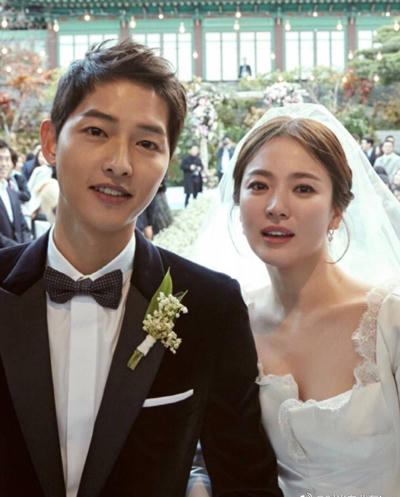 song-hye-kyo-song-joong-ki-chia-se-anh-cuoi-sau-hon-le-4