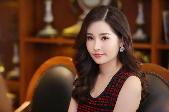 hoa hau dai duong ngan anh can ban trai "co cai dau biet kiem tien" hinh anh 1