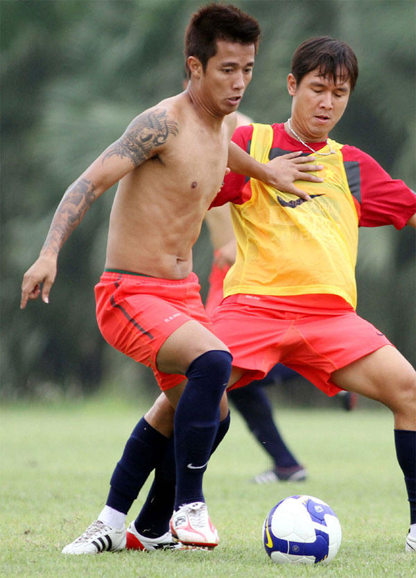 cuu-tuyen-thu-le-sy-manh-ke-lai-hanh-trinh-quay-dau-cua-mot-tay-choi-1