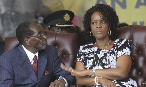 vo-tong-thong-zimbabwe-nguon-con-dan-den-binh-bien-1