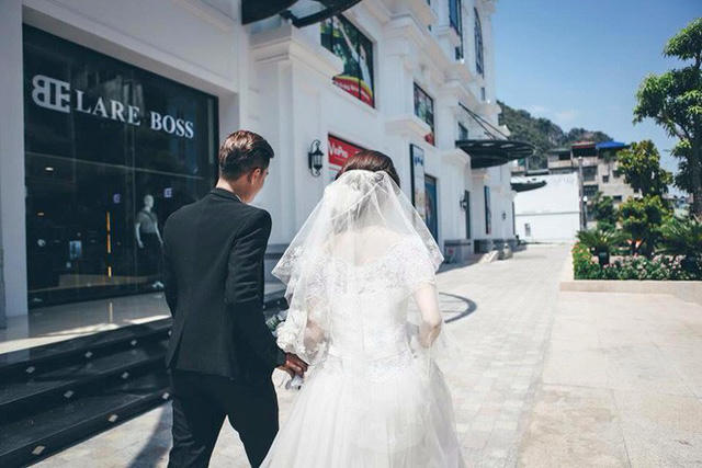 Từng có một gia đình rất hạnh phúc với đầy đủ bố mẹ và con