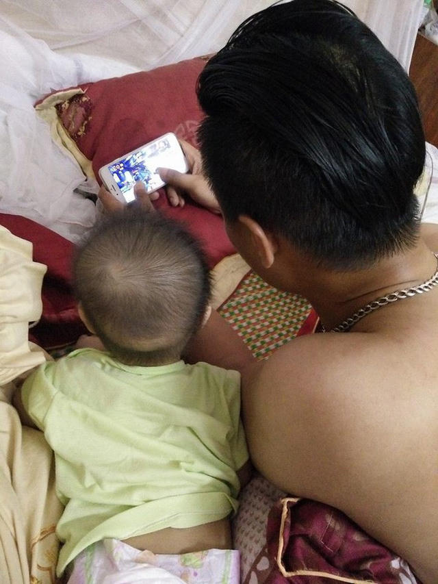 Chuyện nghẹn lòng của người vợ trẻ đột ngột mất chồng